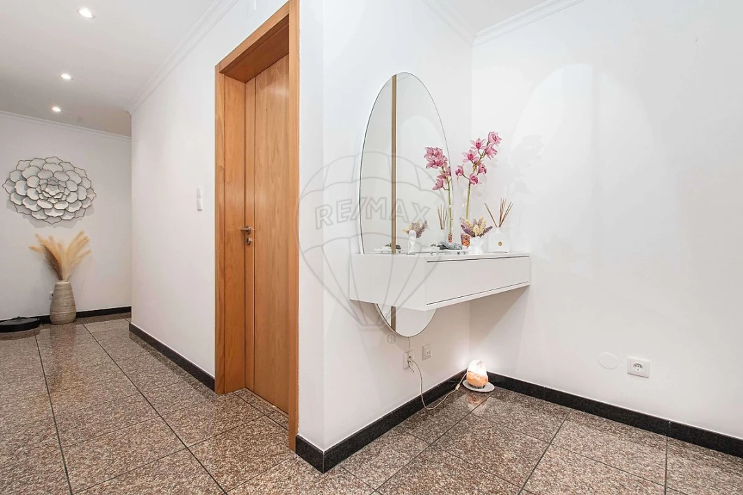 Moradia T4 para Venda em Camarate, Unhos e Apelação Foto 32