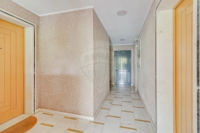 Apartamento T2 para Venda em Mina de Água