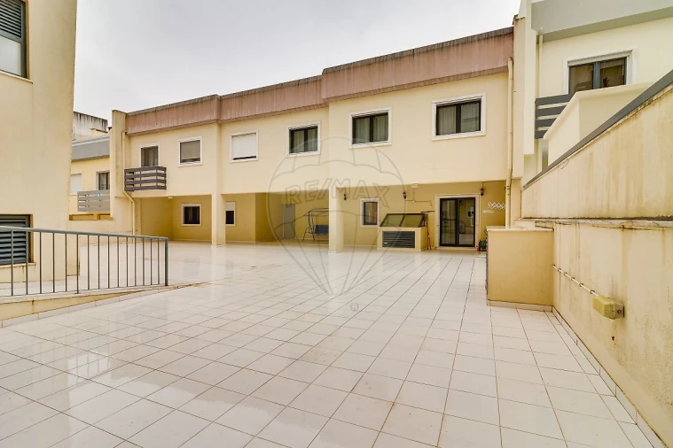 Apartamento T2 para Venda em Mina de Água Foto 28