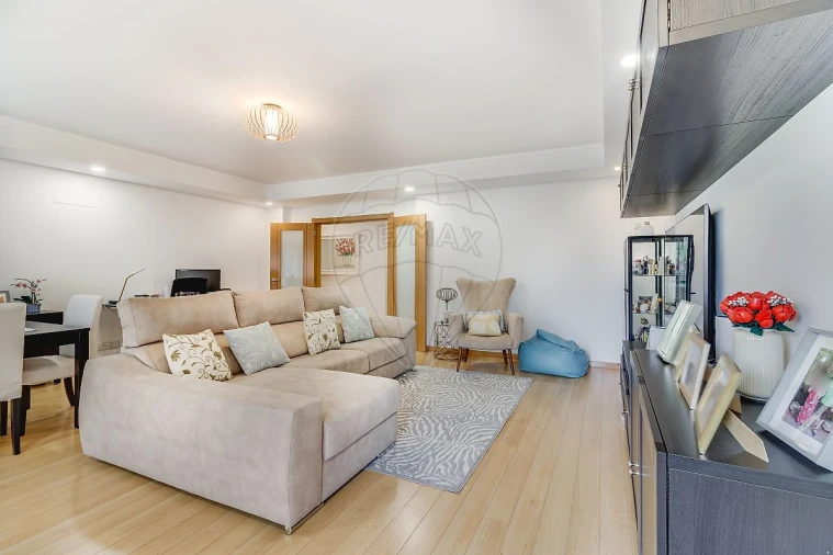 Apartamento T2 para Venda em Mina de Água Foto 7