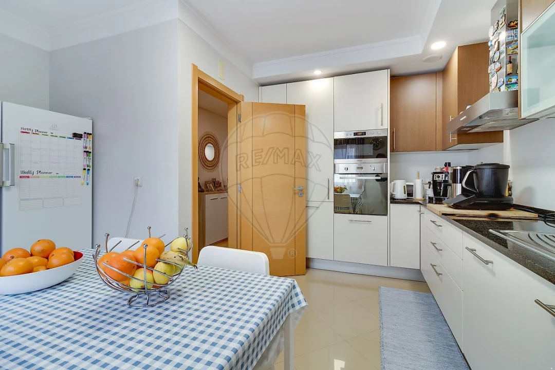 Apartamento T2 para Venda em Mina de Água Foto 1