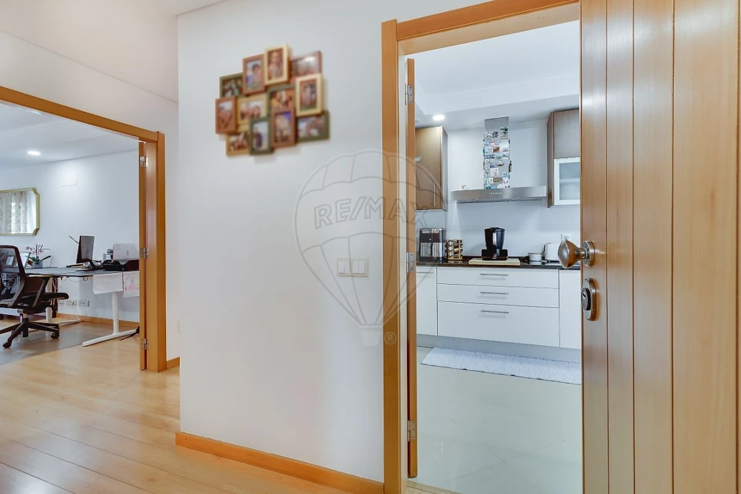 Apartamento T2 para Venda em Mina de Água Foto 5