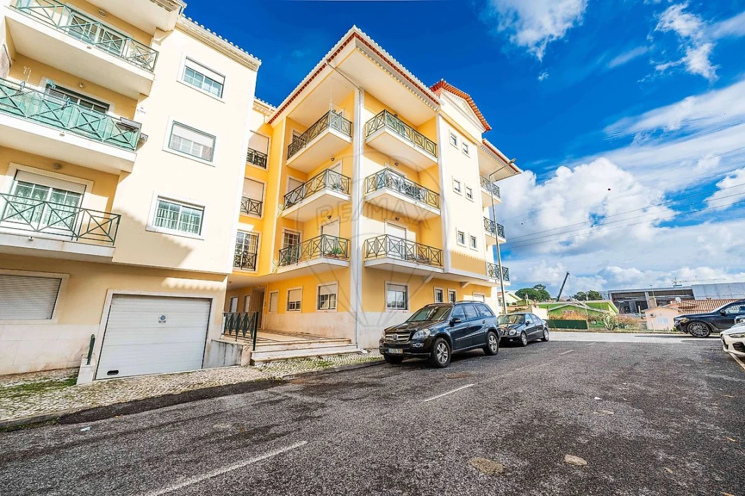 Apartamento T2 para Venda em Malveira e São Miguel de Alcainça Foto 3