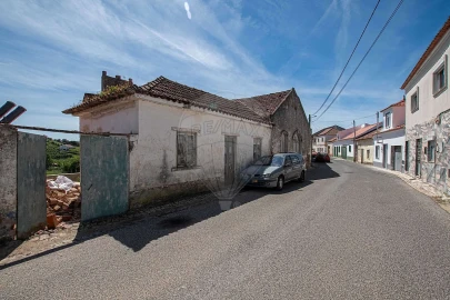 Moradia T1 para Venda em Olhalvo