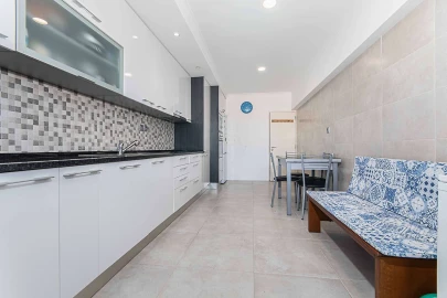 Apartamento T3 para Venda em Agualva e Mira-Sintra
