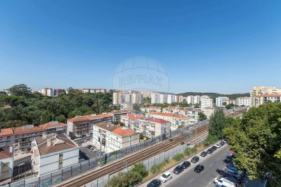 Apartamento T3 para Venda em Agualva e Mira-Sintra
