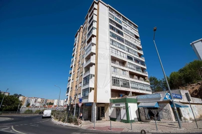 Apartamento T3 para Venda em Agualva e Mira-Sintra