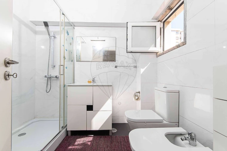 Apartamento T3 para Venda em Agualva e Mira-Sintra Foto 16