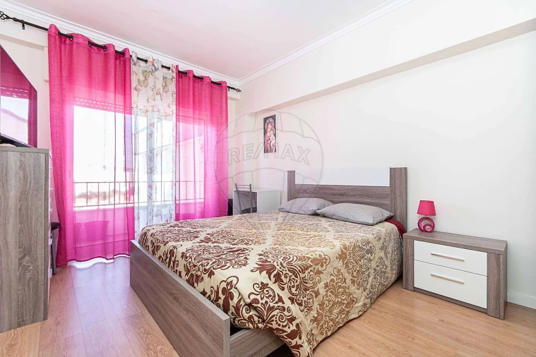 Apartamento T3 para Venda em Agualva e Mira-Sintra Foto 15