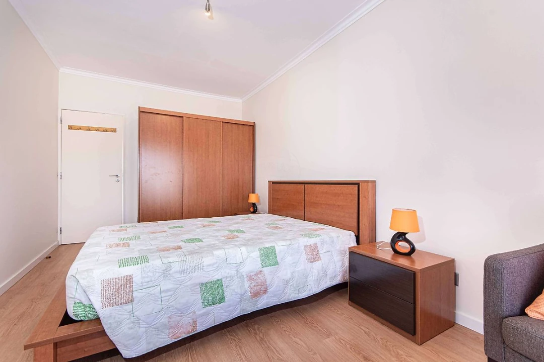 Apartamento T3 para Venda em Agualva e Mira-Sintra Foto 20
