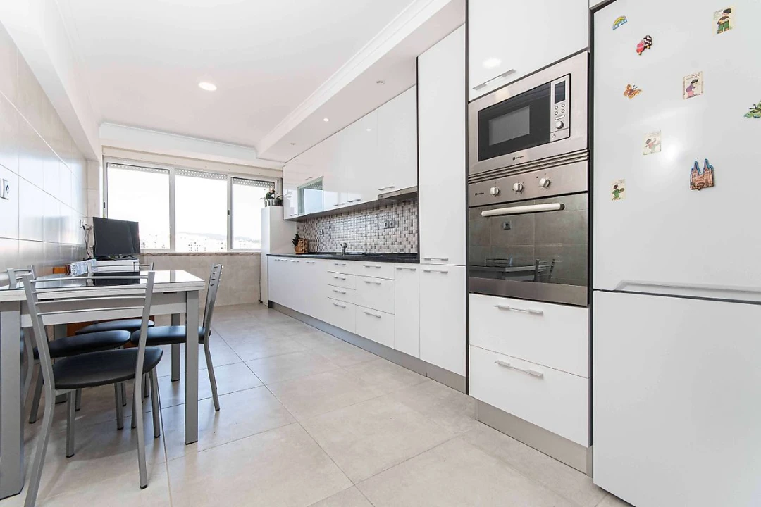 Apartamento T3 para Venda em Agualva e Mira-Sintra Foto 5