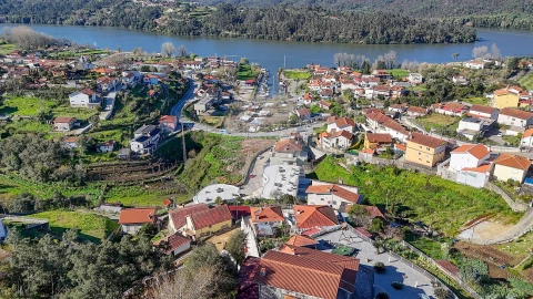 Moradia T3 para Venda em Melres e Medas