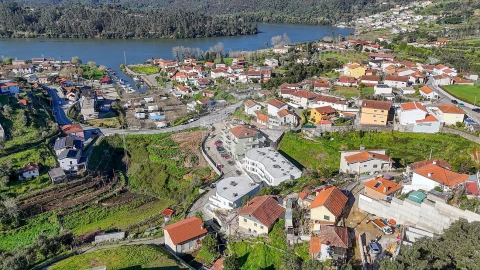 Moradia T3 para Venda em Melres e Medas