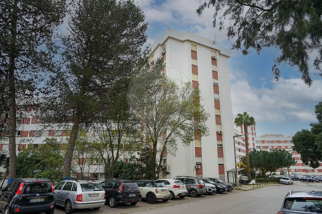 Apartamento T3 para Arrendamento em Póvoa de Santa Iria e Forte da Casa Foto 2