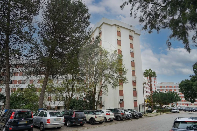 Apartamento T3 para Arrendamento em Póvoa de Santa Iria e Forte da Casa Foto 2