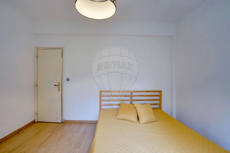 Apartamento T3 para Arrendamento em Póvoa de Santa Iria e Forte da Casa Foto 12