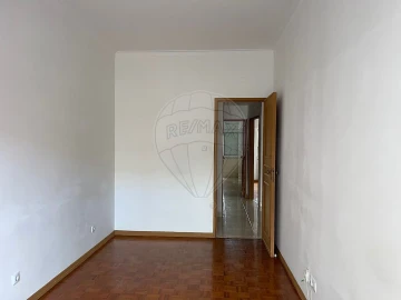 Apartamento T2 para Arrendamento em Odivelas