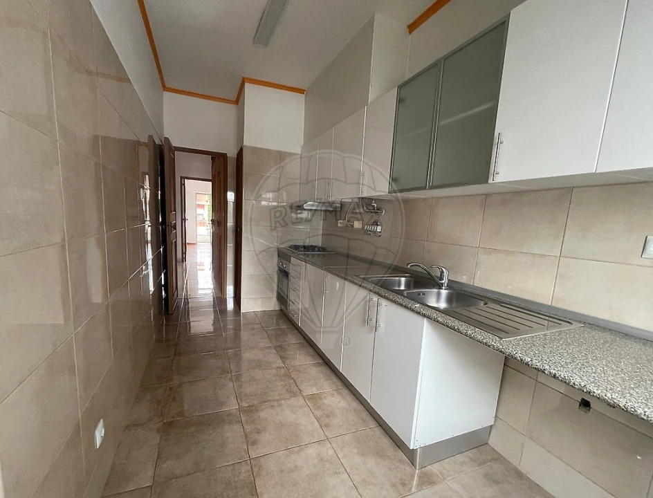 Apartamento T2 para Arrendamento em Odivelas Foto 3