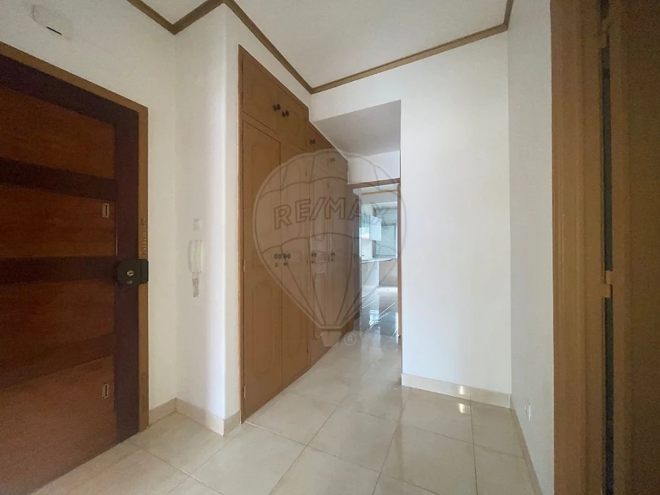 Apartamento T2 para Arrendamento em Odivelas Foto 7