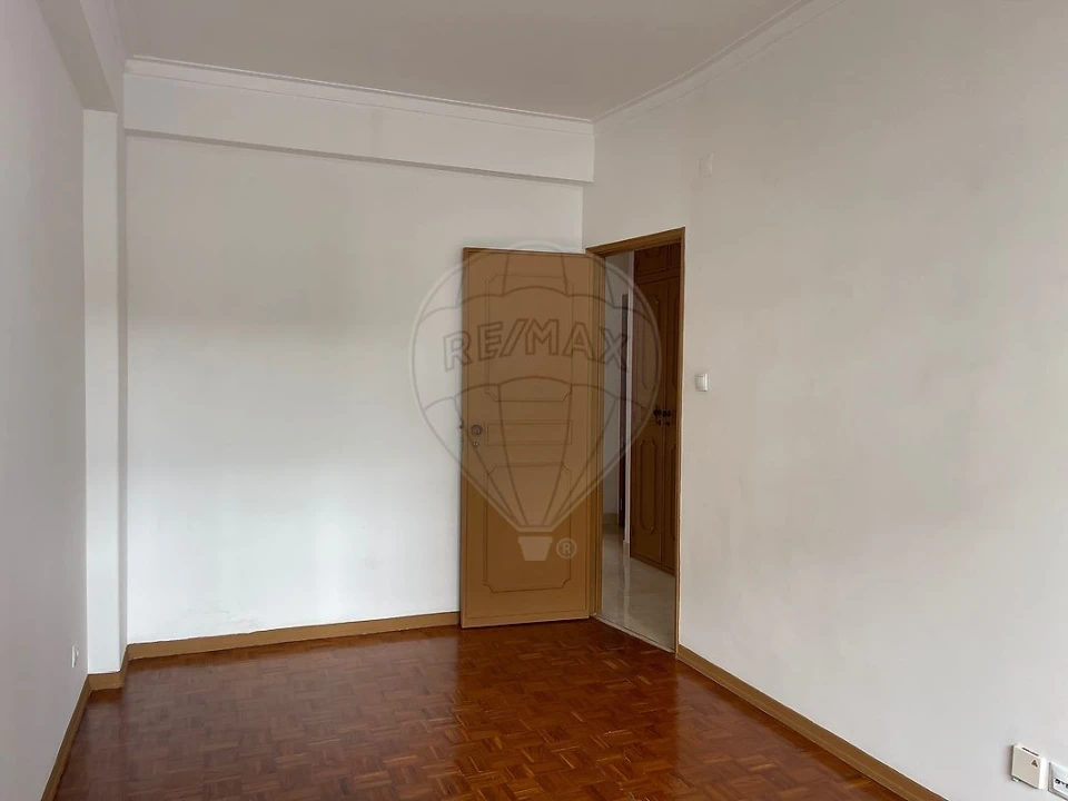 Apartamento T2 para Arrendamento em Odivelas Foto 12