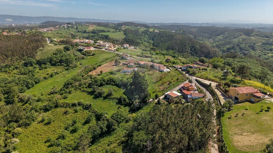 Moradia T3 para Venda em Turquel Foto 34
