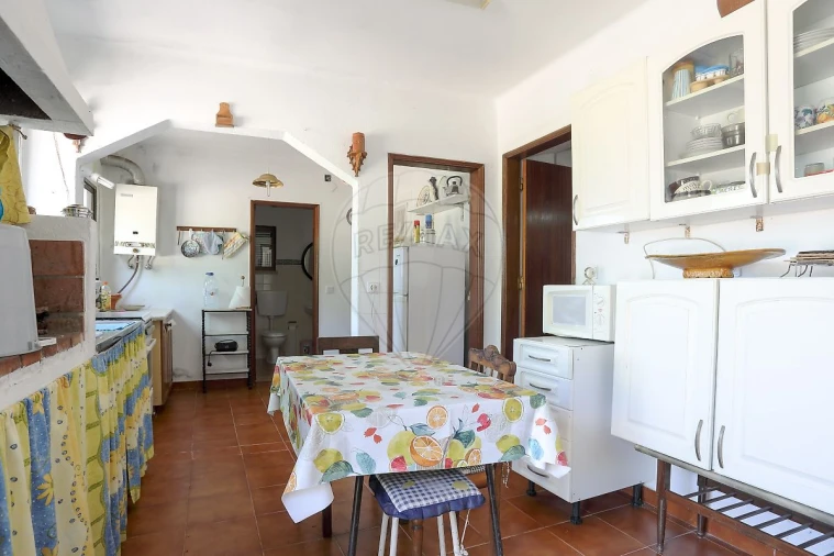 Moradia T3 para Venda em Turquel Foto 3