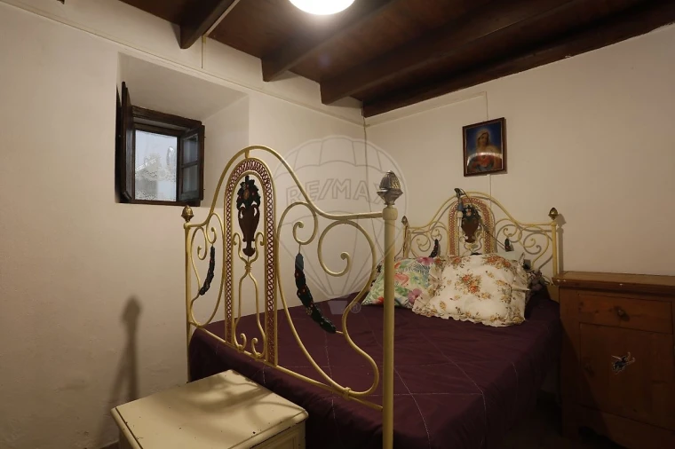 Moradia T3 para Venda em Turquel Foto 5