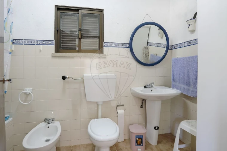 Moradia T3 para Venda em Turquel Foto 20