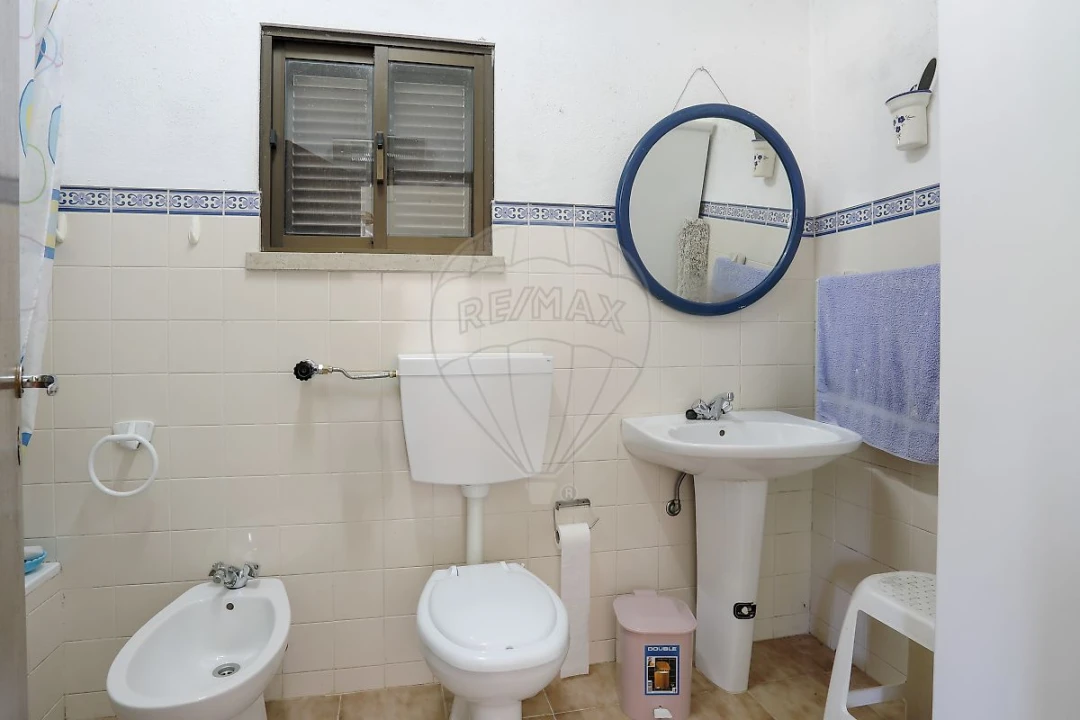Moradia T3 para Venda em Turquel Foto 20