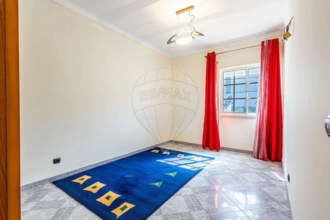 Apartamento T2 para Venda em Azambuja Foto 16