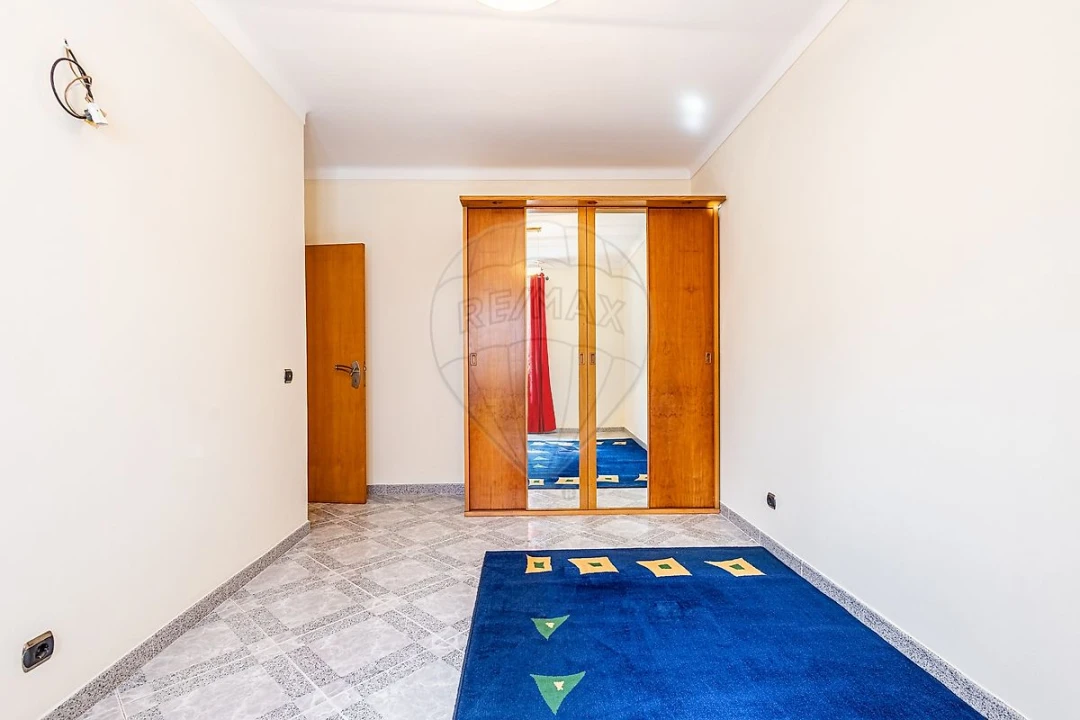 Apartamento T2 para Venda em Azambuja Foto 17
