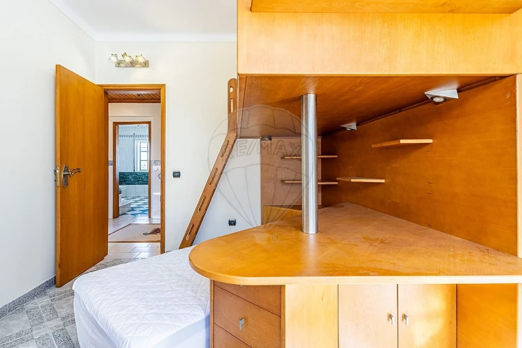 Apartamento T2 para Venda em Azambuja Foto 14