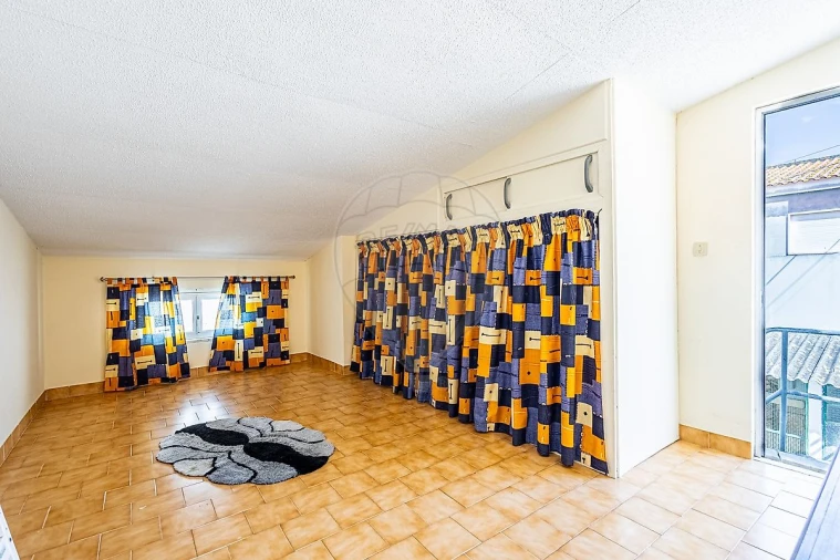 Apartamento T2 para Venda em Azambuja Foto 32
