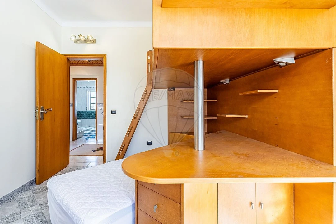 Apartamento T2 para Venda em Azambuja Foto 14