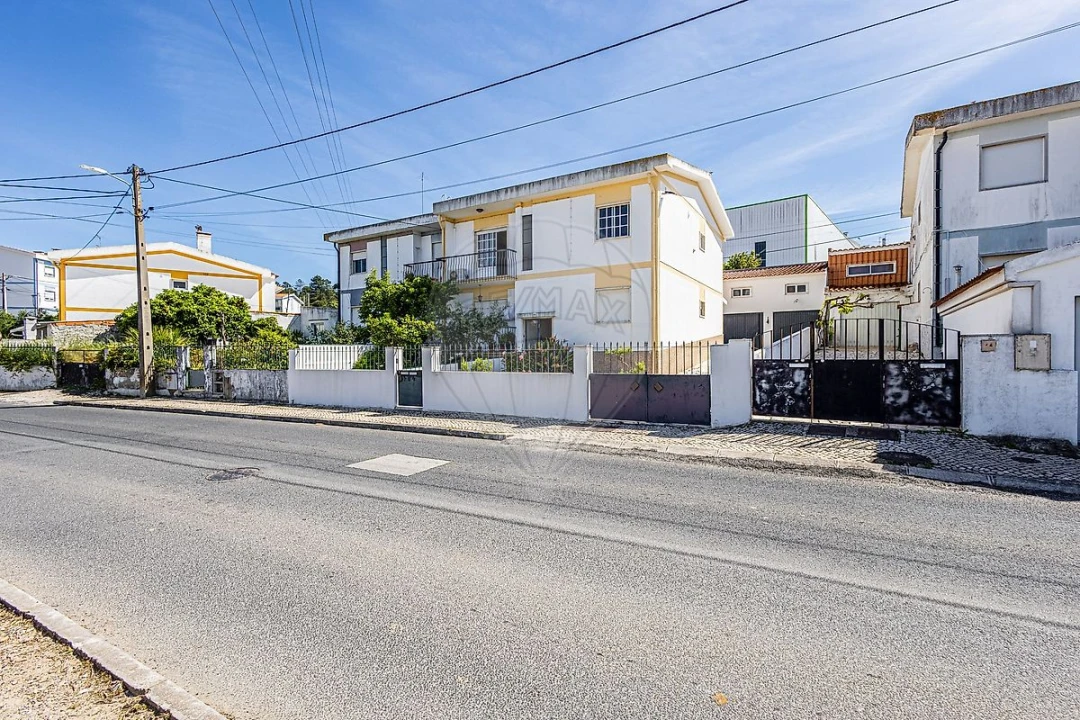 Apartamento T2 para Venda em Azambuja Foto 38