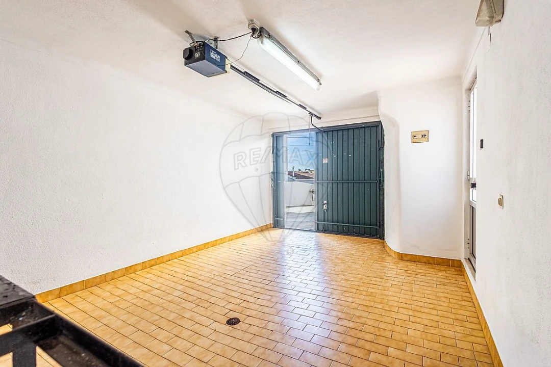 Apartamento T2 para Venda em Azambuja Foto 28