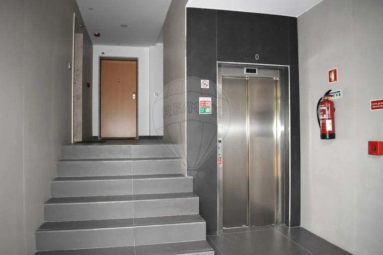 Apartamento T2 para Venda em Pinhal Novo Foto 2