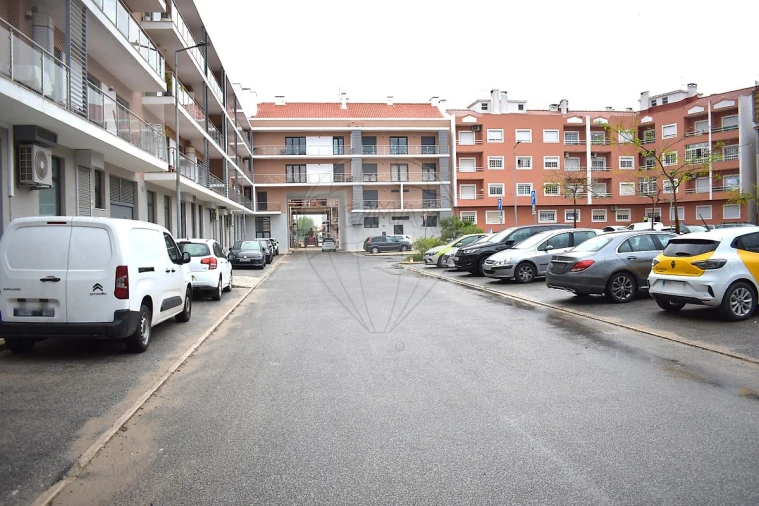 Apartamento T2 para Venda em Pinhal Novo Foto 3