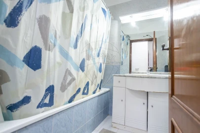 Apartamento T2 para Venda em Carregado e Cadafais