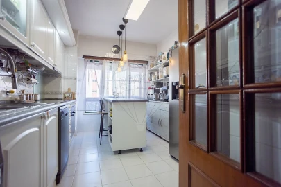 Apartamento T2 para Venda em Carregado e Cadafais