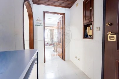 Apartamento T2 para Venda em Carregado e Cadafais