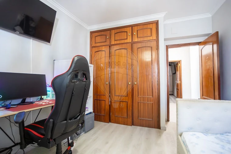 Apartamento T2 para Venda em Carregado e Cadafais Foto 22