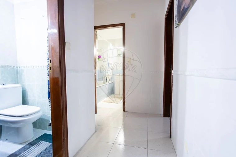 Apartamento T2 para Venda em Carregado e Cadafais Foto 10