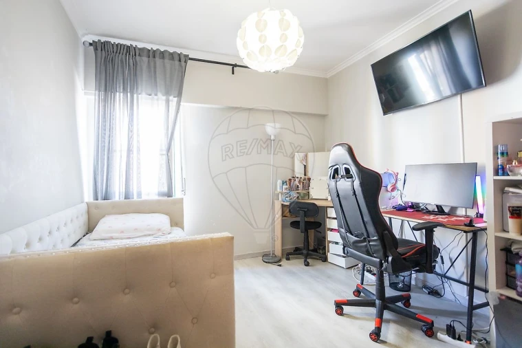 Apartamento T2 para Venda em Carregado e Cadafais Foto 21