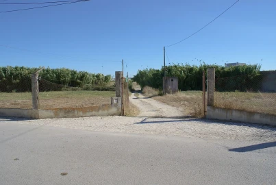 Terreno para Venda em Atalaia e Alto Estanqueiro-Jardia