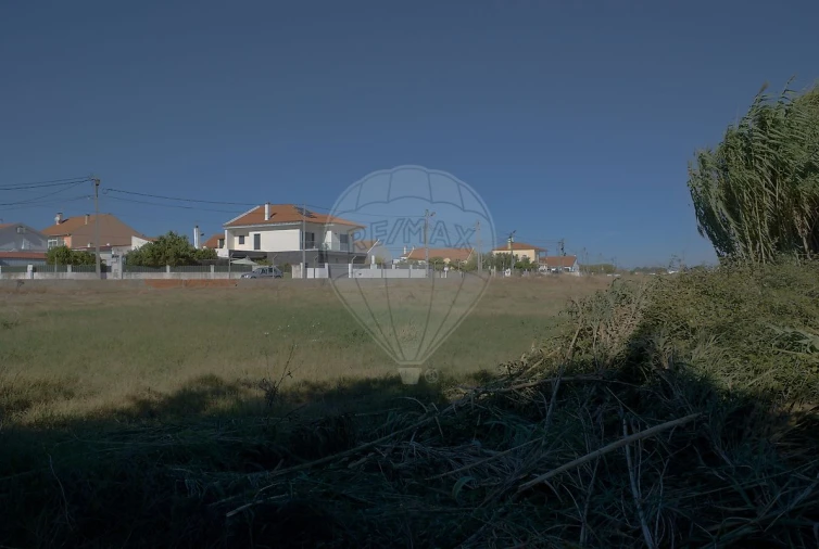 Terreno para Venda em Atalaia e Alto Estanqueiro-Jardia Foto 2