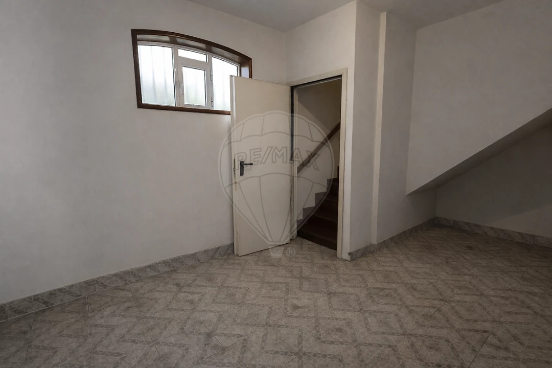 Moradia T3 para Venda em Fânzeres e São Pedro da Cova Foto 12