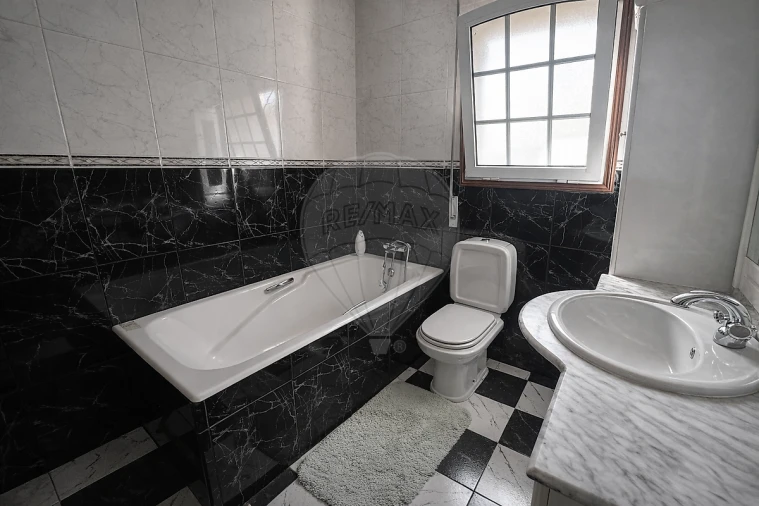 Moradia T3 para Venda em Fânzeres e São Pedro da Cova Foto 20