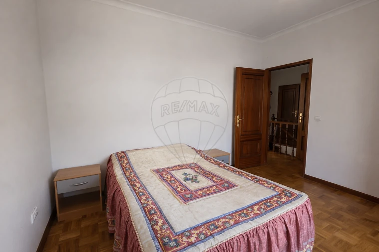 Moradia T3 para Venda em Fânzeres e São Pedro da Cova Foto 5