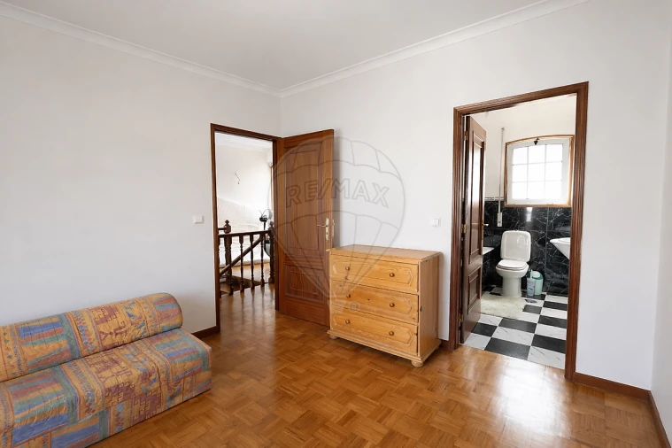 Moradia T3 para Venda em Fânzeres e São Pedro da Cova Foto 4